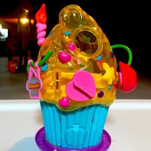 Squinkies cupcake toy brand new collectible